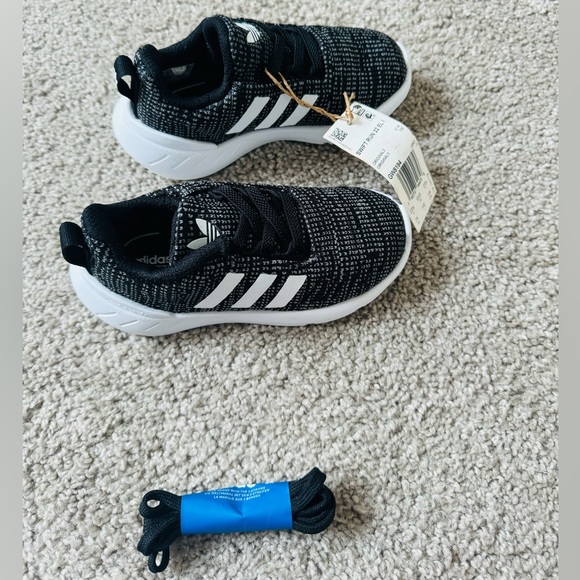 Adidas Swift Run 22 El I Size 7K - Picture 3 of 5
